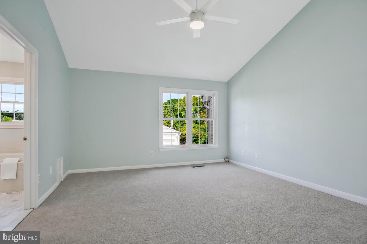 SEVEN OAKS - Residential