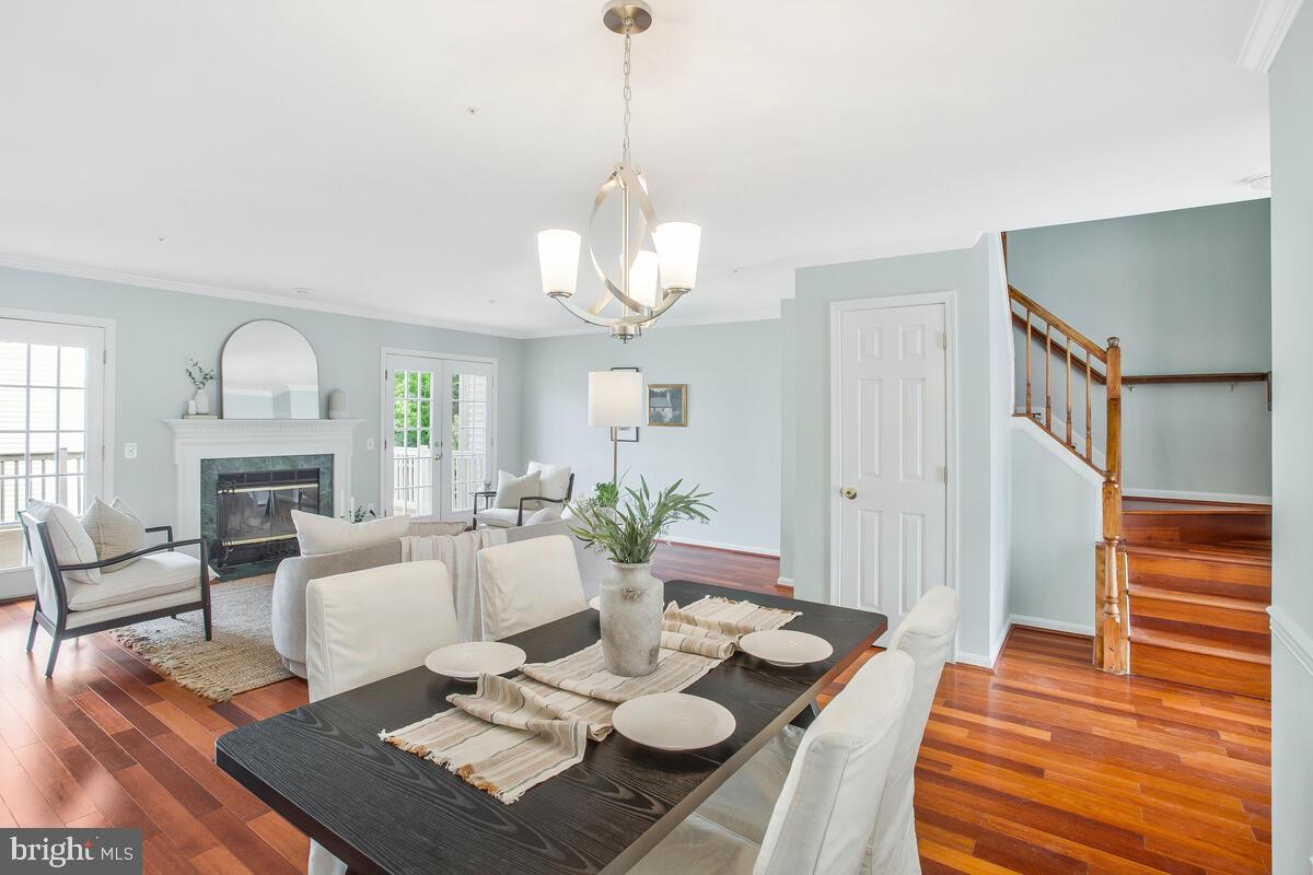 SEVEN OAKS - Residential