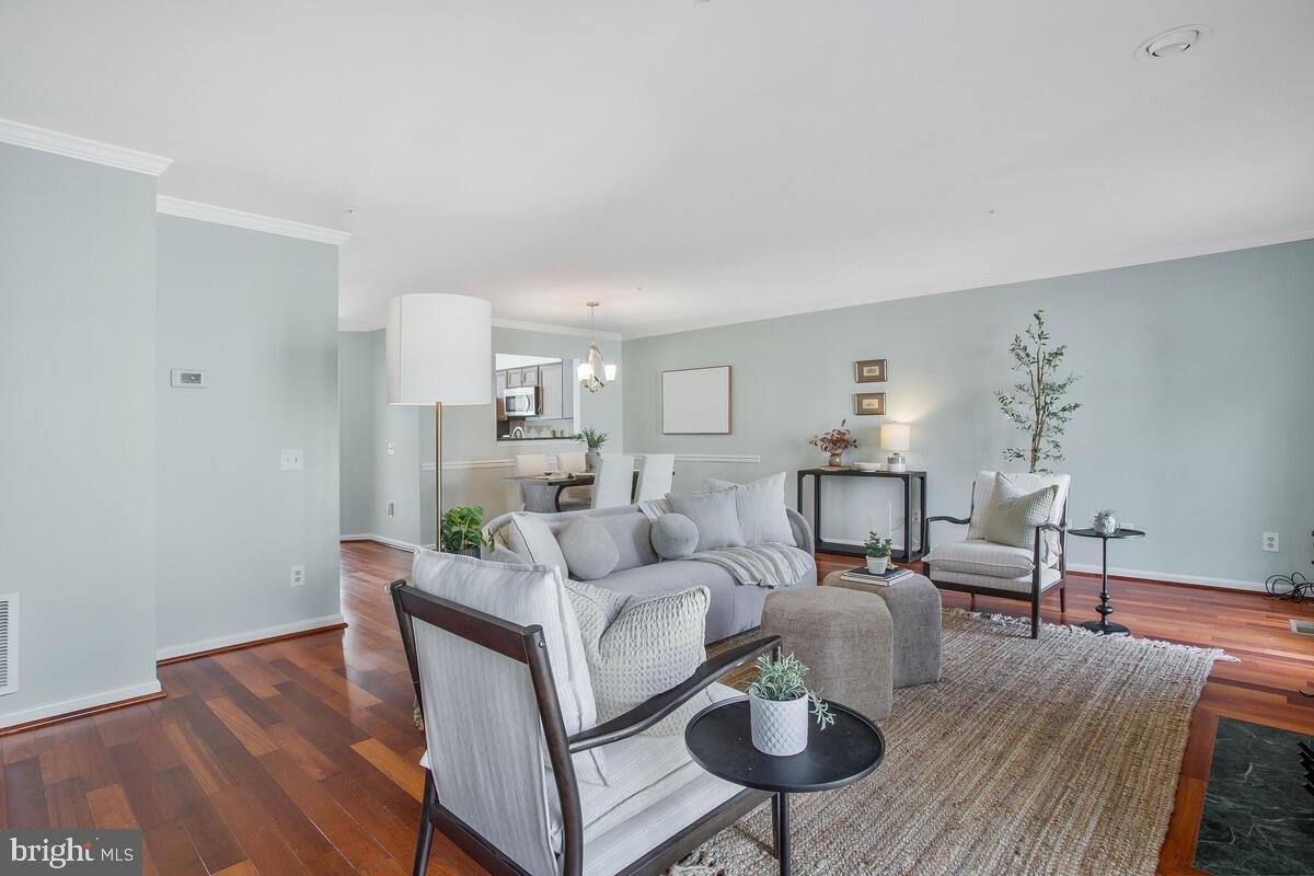 SEVEN OAKS - Residential