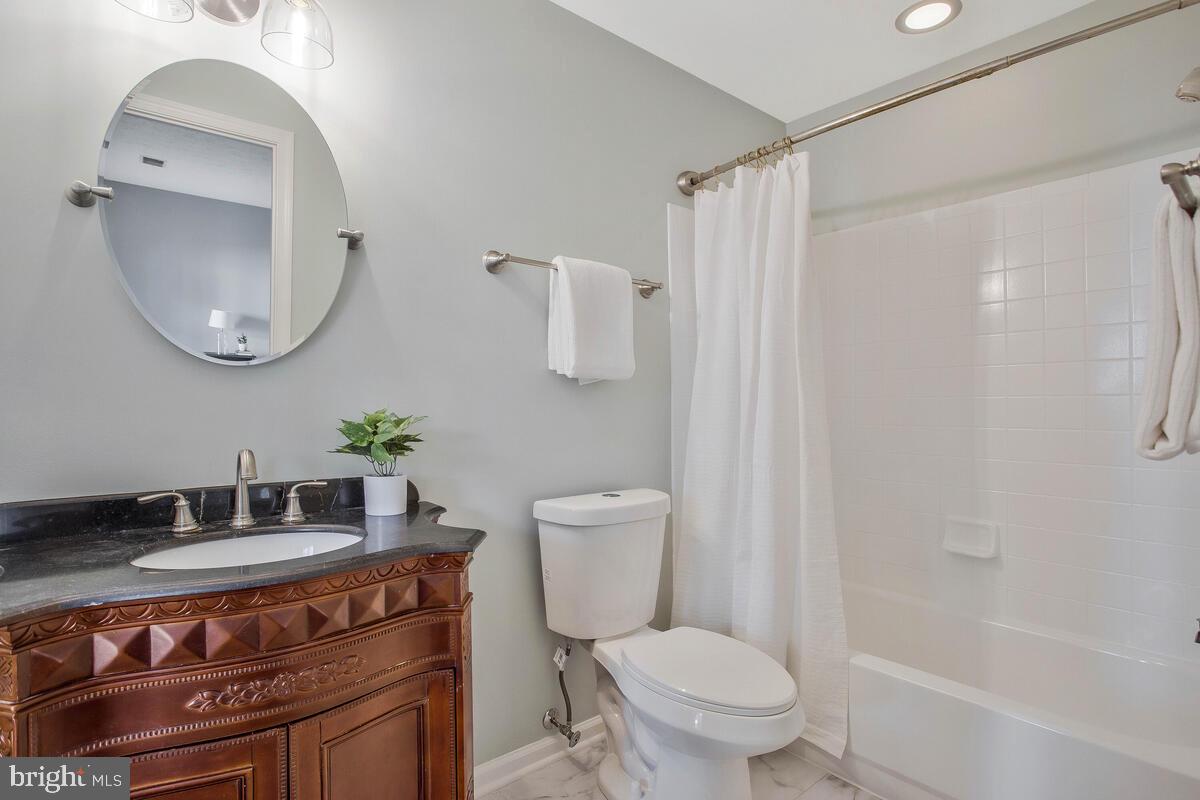 SEVEN OAKS - Residential