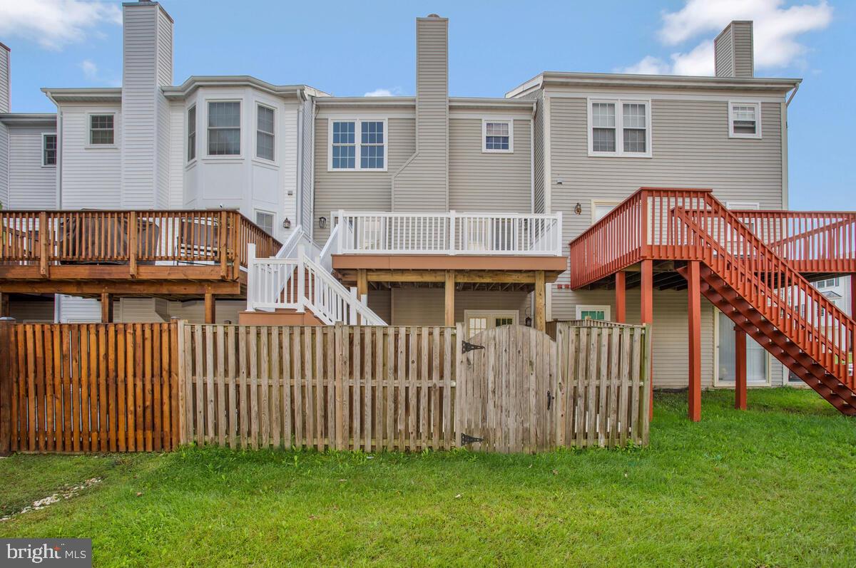 SEVEN OAKS - Residential