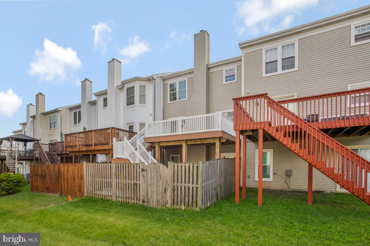 SEVEN OAKS - Residential