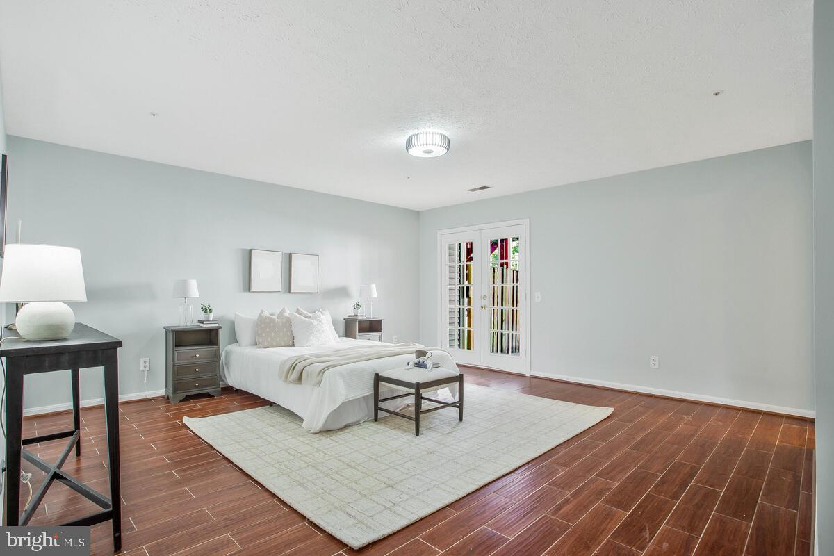 SEVEN OAKS - Residential