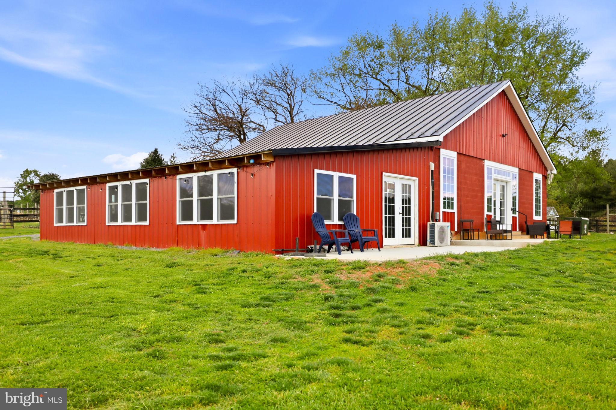 WATERFORD - Commercial Sale