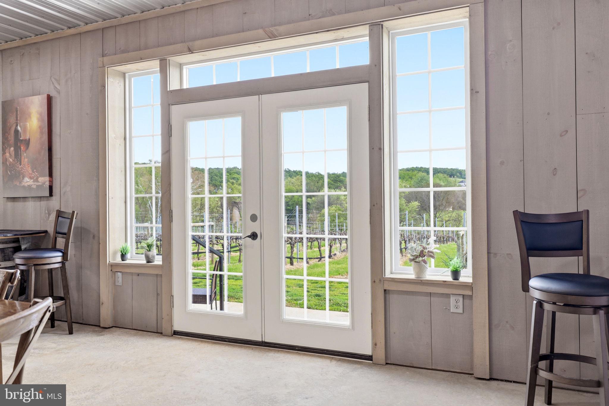 WATERFORD - Commercial Sale