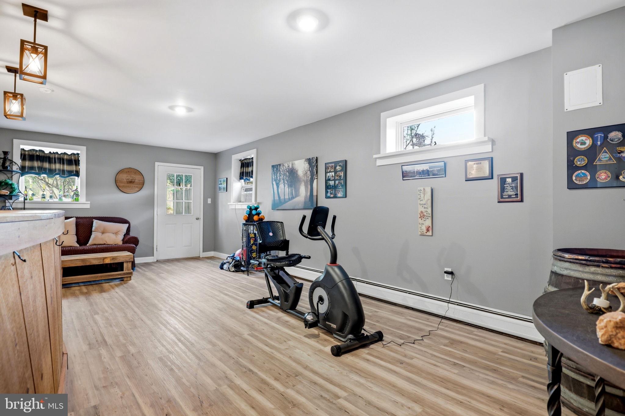 WATERFORD - Commercial Sale