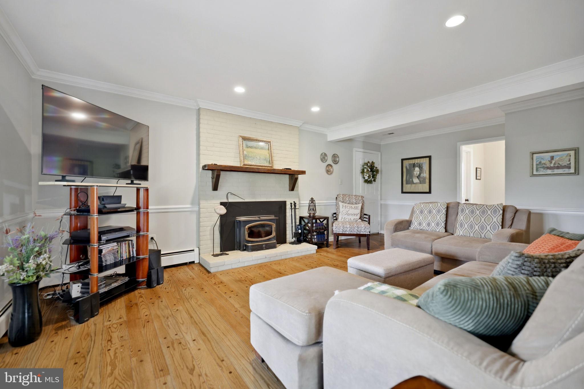 WATERFORD - Commercial Sale