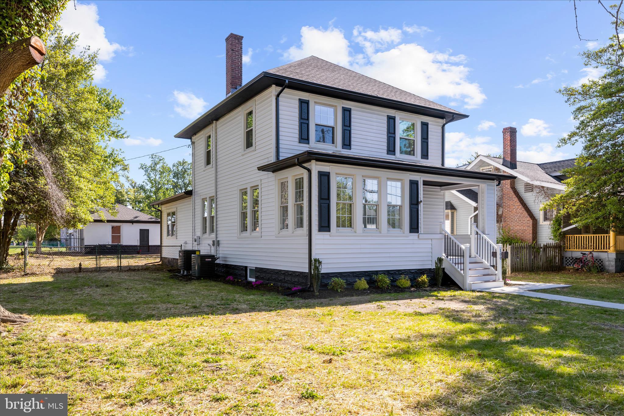 100 3RD AVENUE SE
