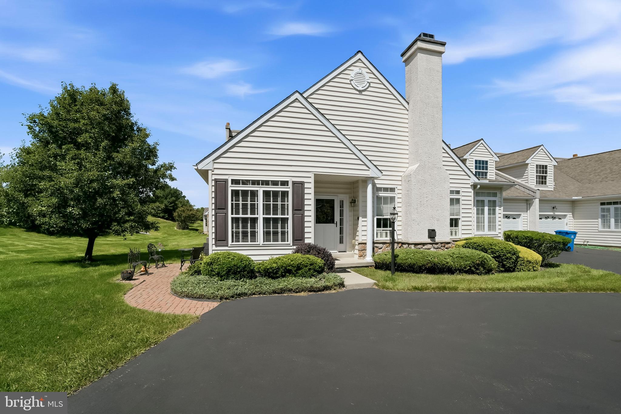 1304 CHURCHILL LANE