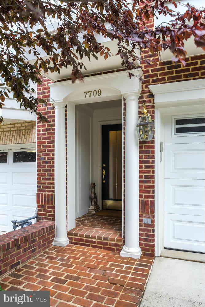 MCLEAN PLACE TOWNHOME - Residential