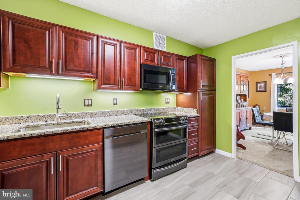 MONTEBELLO - Residential