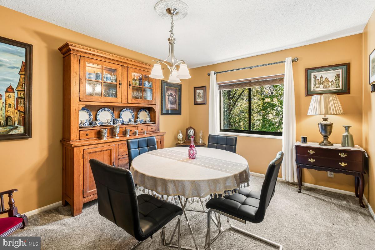 MONTEBELLO - Residential