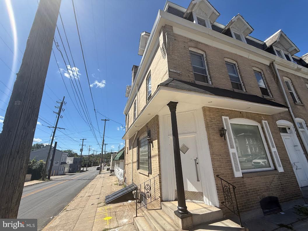 574 E MAIN STREET