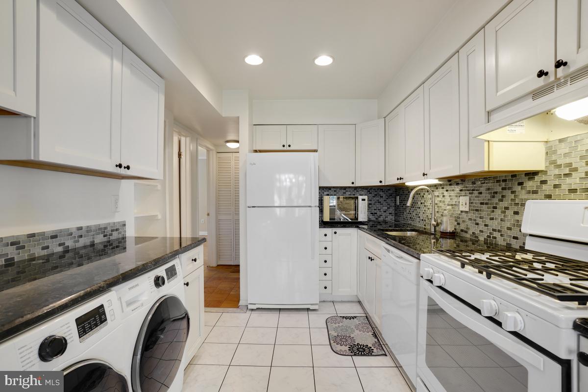 AMERICANA FINMARK - Residential