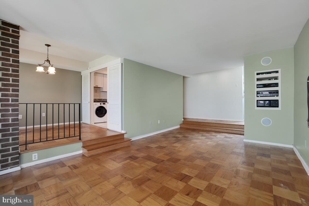 AMERICANA FINMARK - Residential