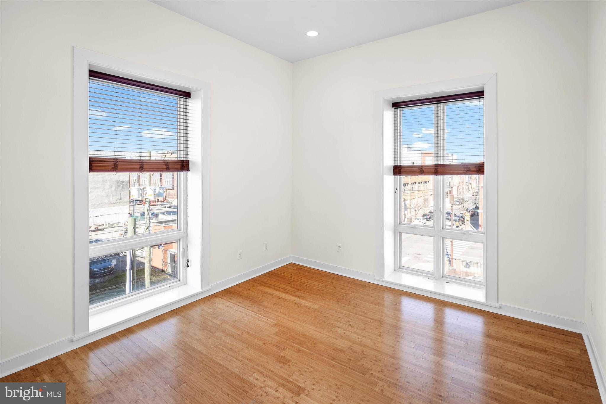 FAIRMOUNT - Residential Lease