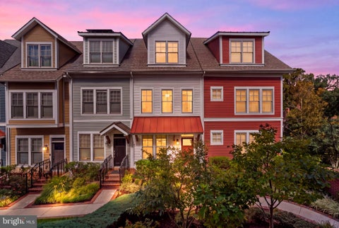 Townhouse For Sale - 37 Ellsworth Heights St<br/> SILVER SPRING, MD 20910