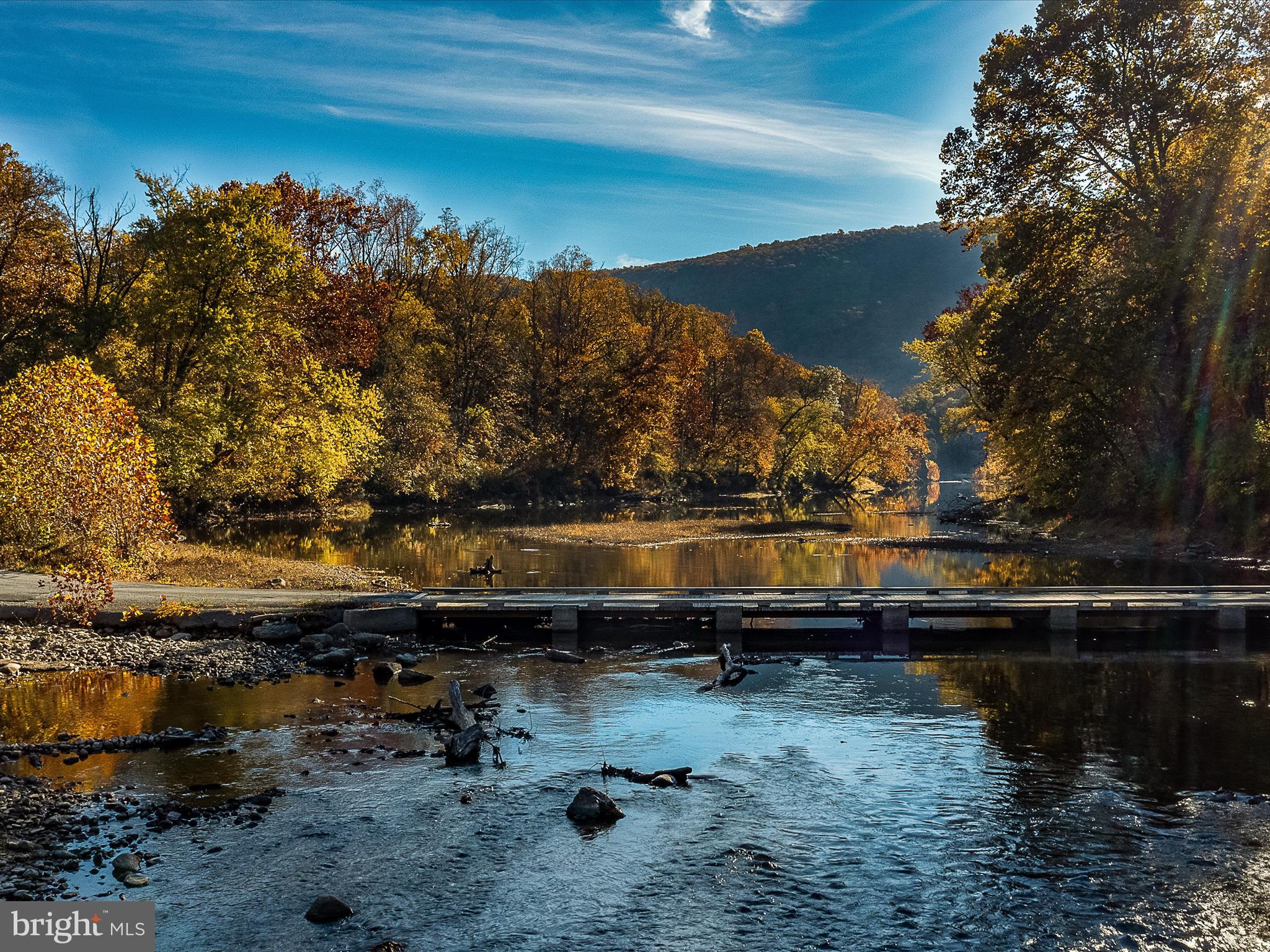 BRIARY BOTTOM - Residential