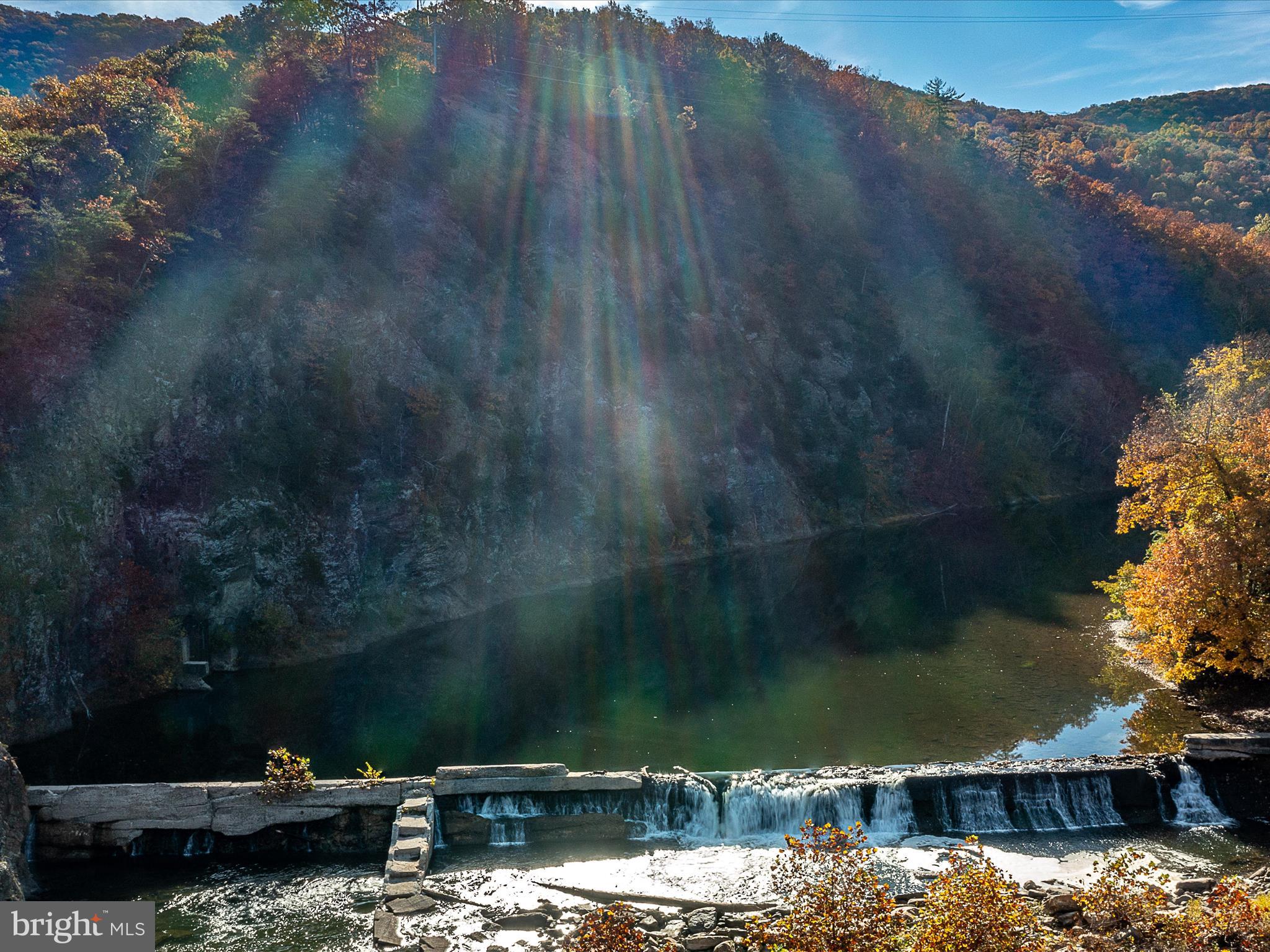 BRIARY BOTTOM - Residential