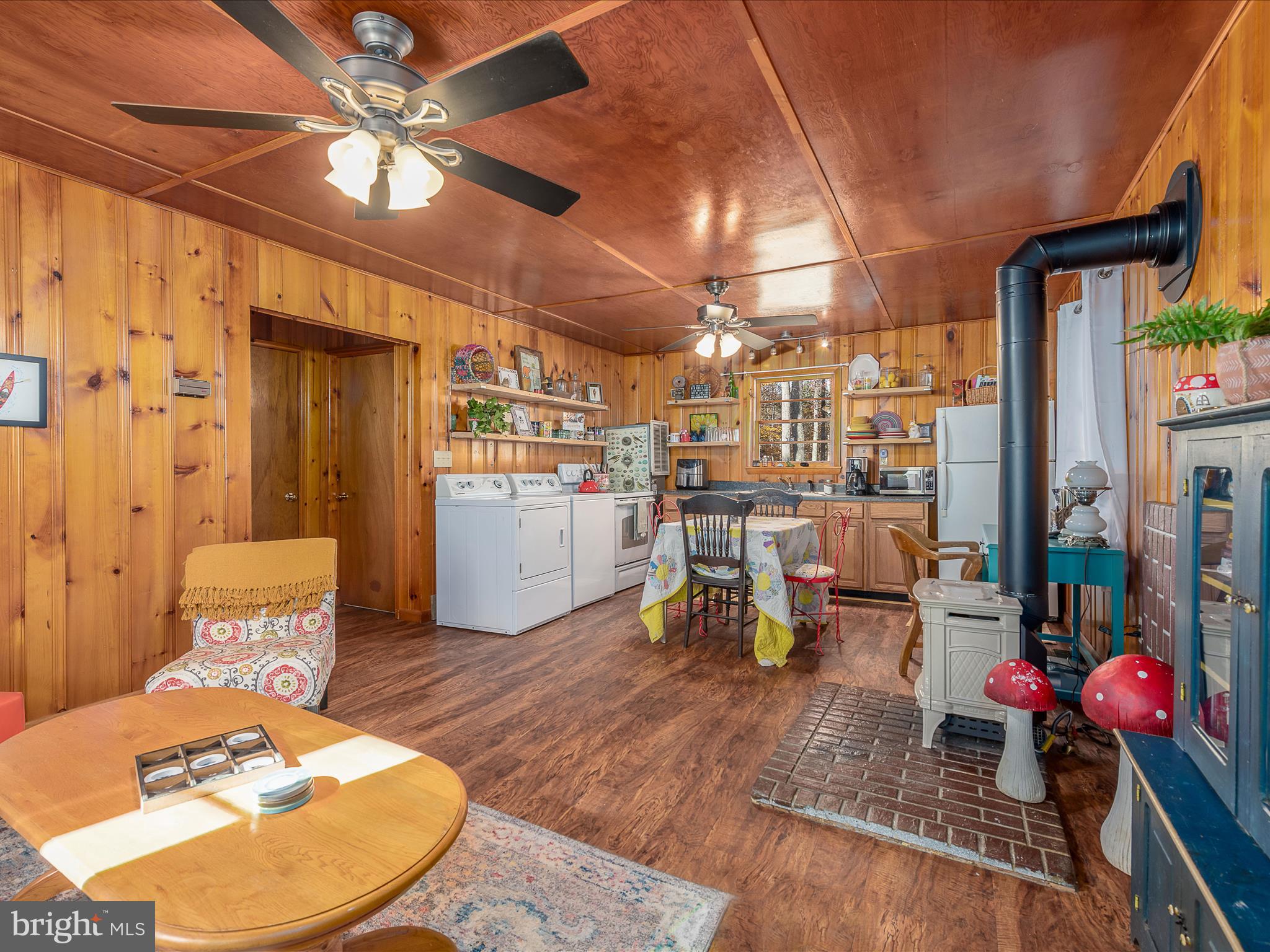 BRIARY BOTTOM - Residential