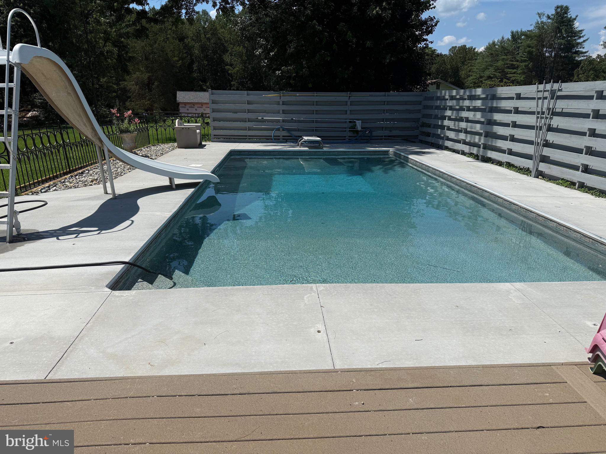 MACRIDGE ESTATES - Residential