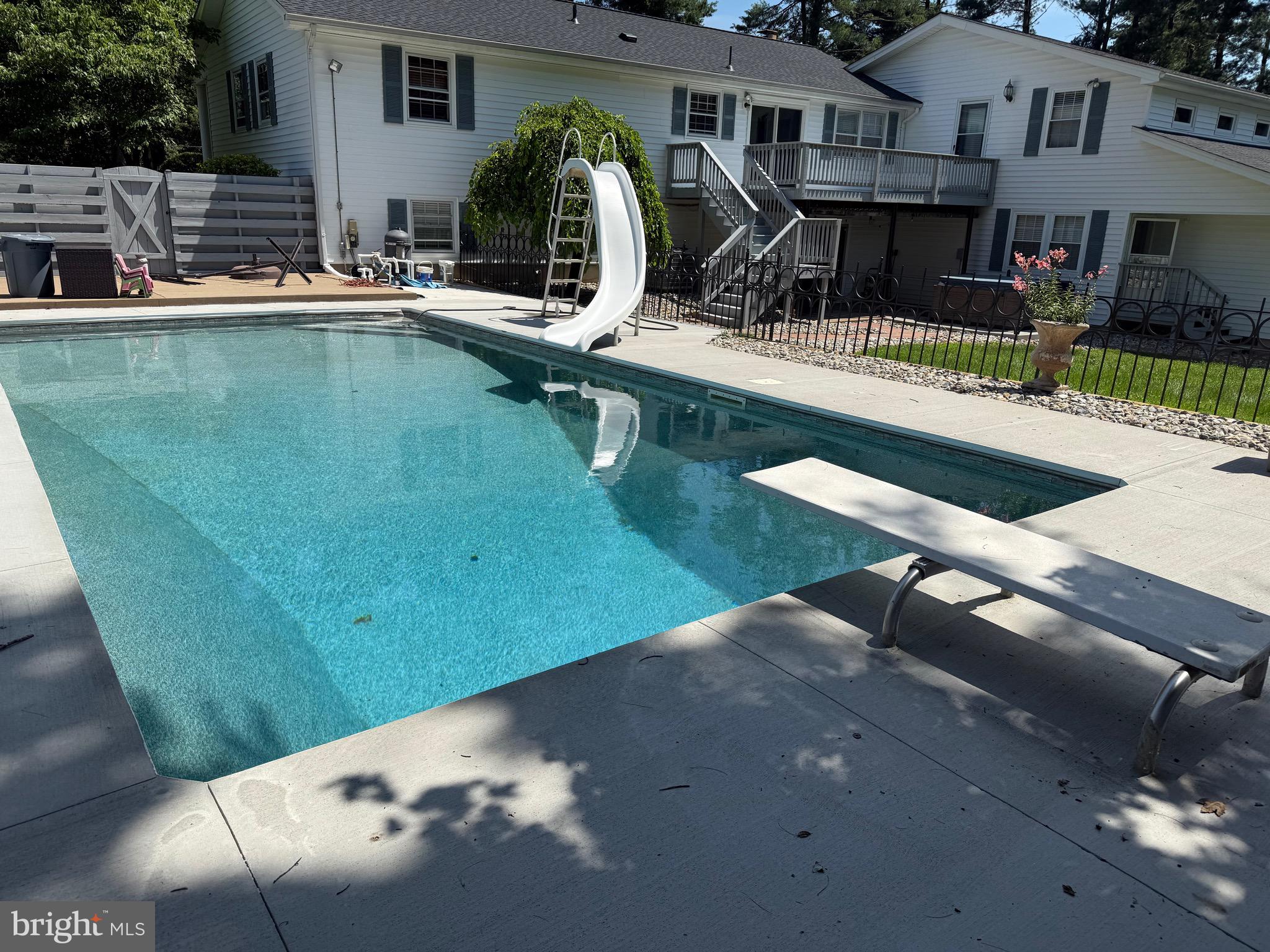 MACRIDGE ESTATES - Residential