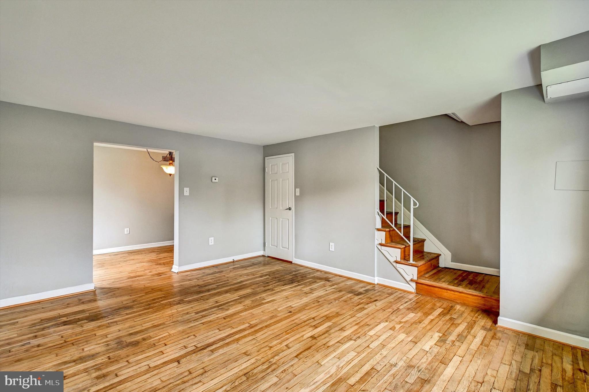 MIDDLE RIVER - Residential