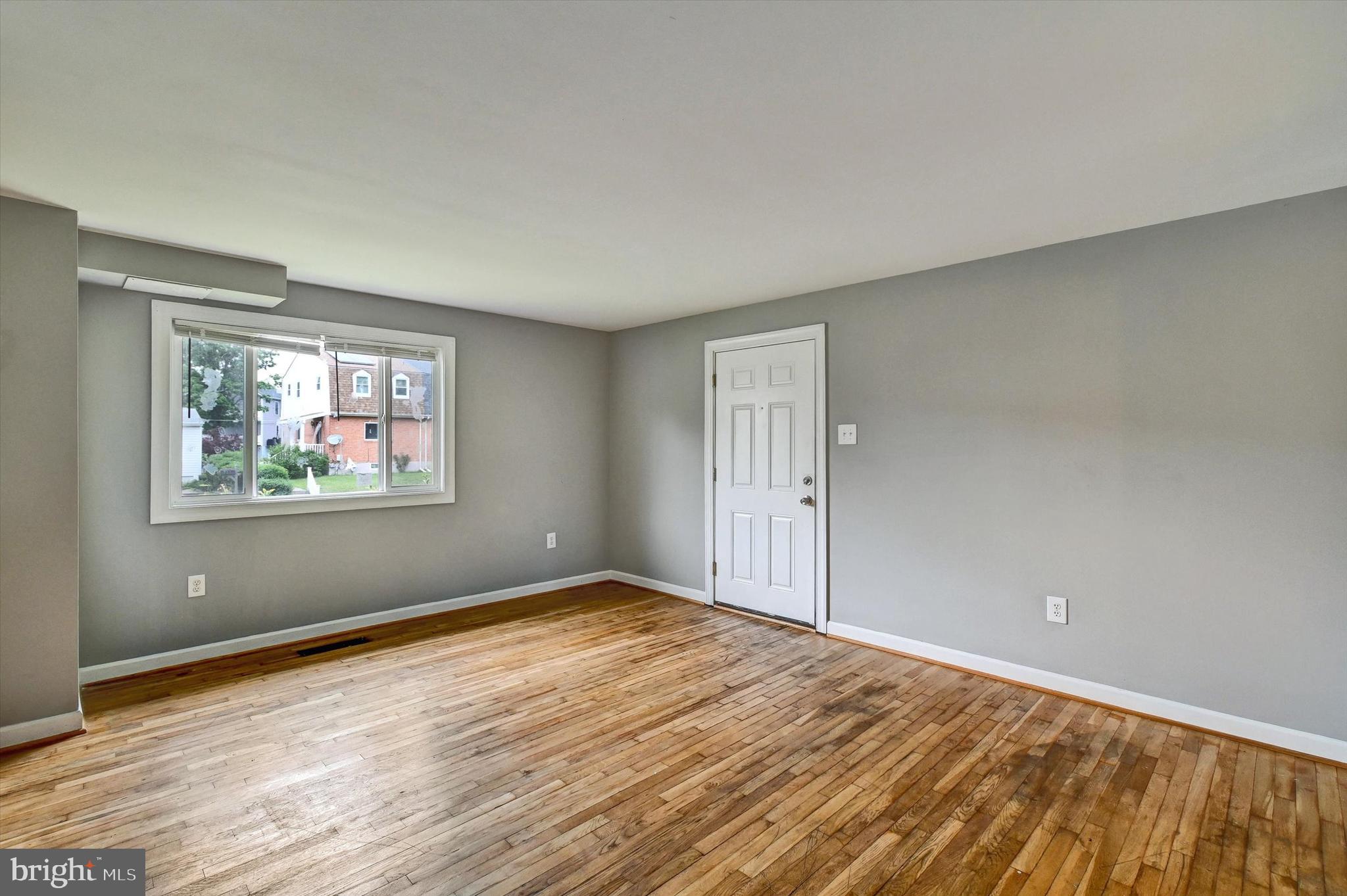 MIDDLE RIVER - Residential