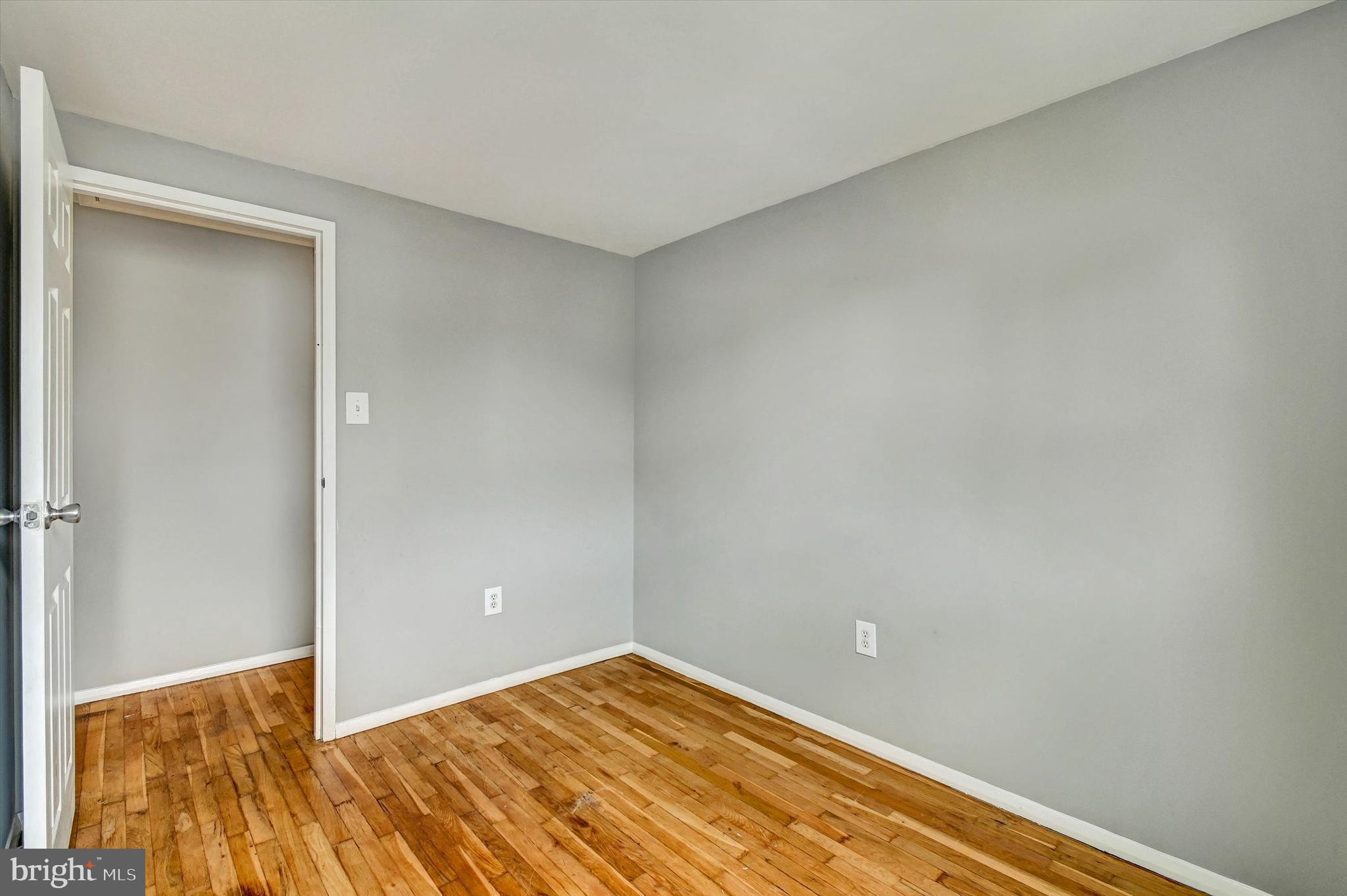 MIDDLE RIVER - Residential