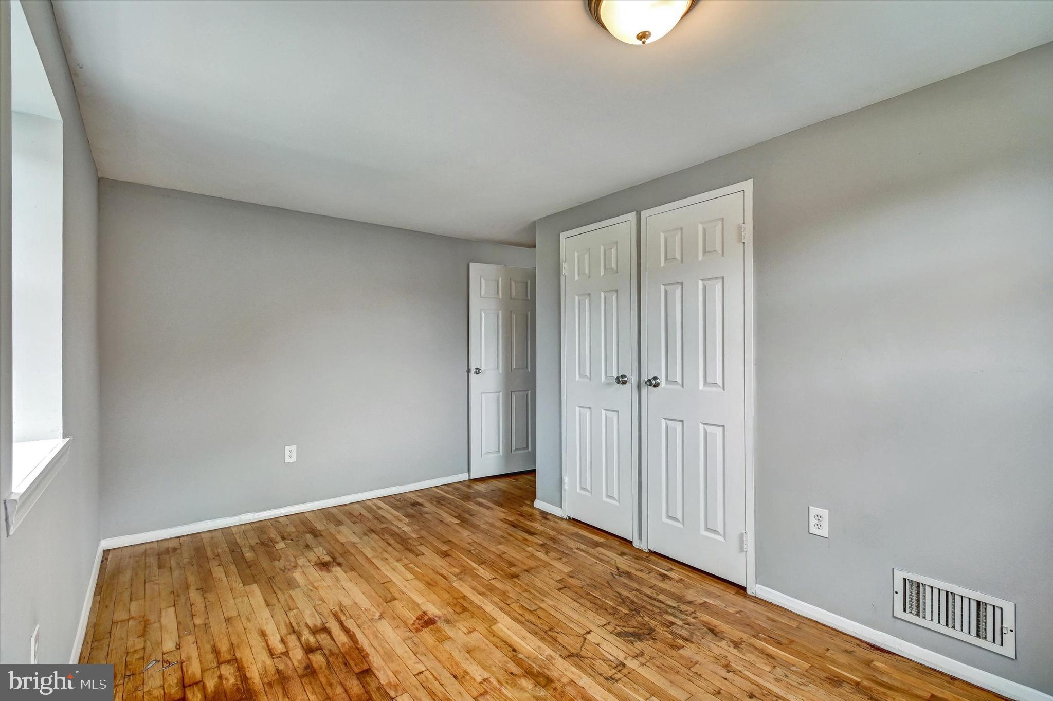 MIDDLE RIVER - Residential