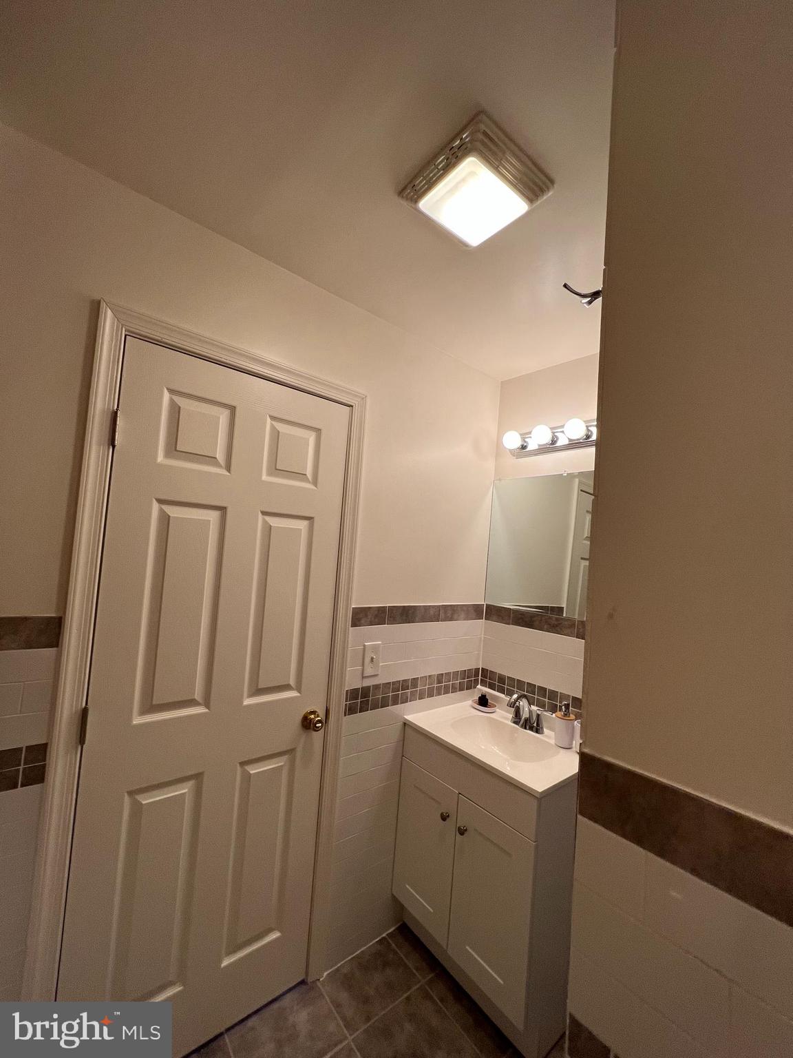 NORTH END - Residential Lease