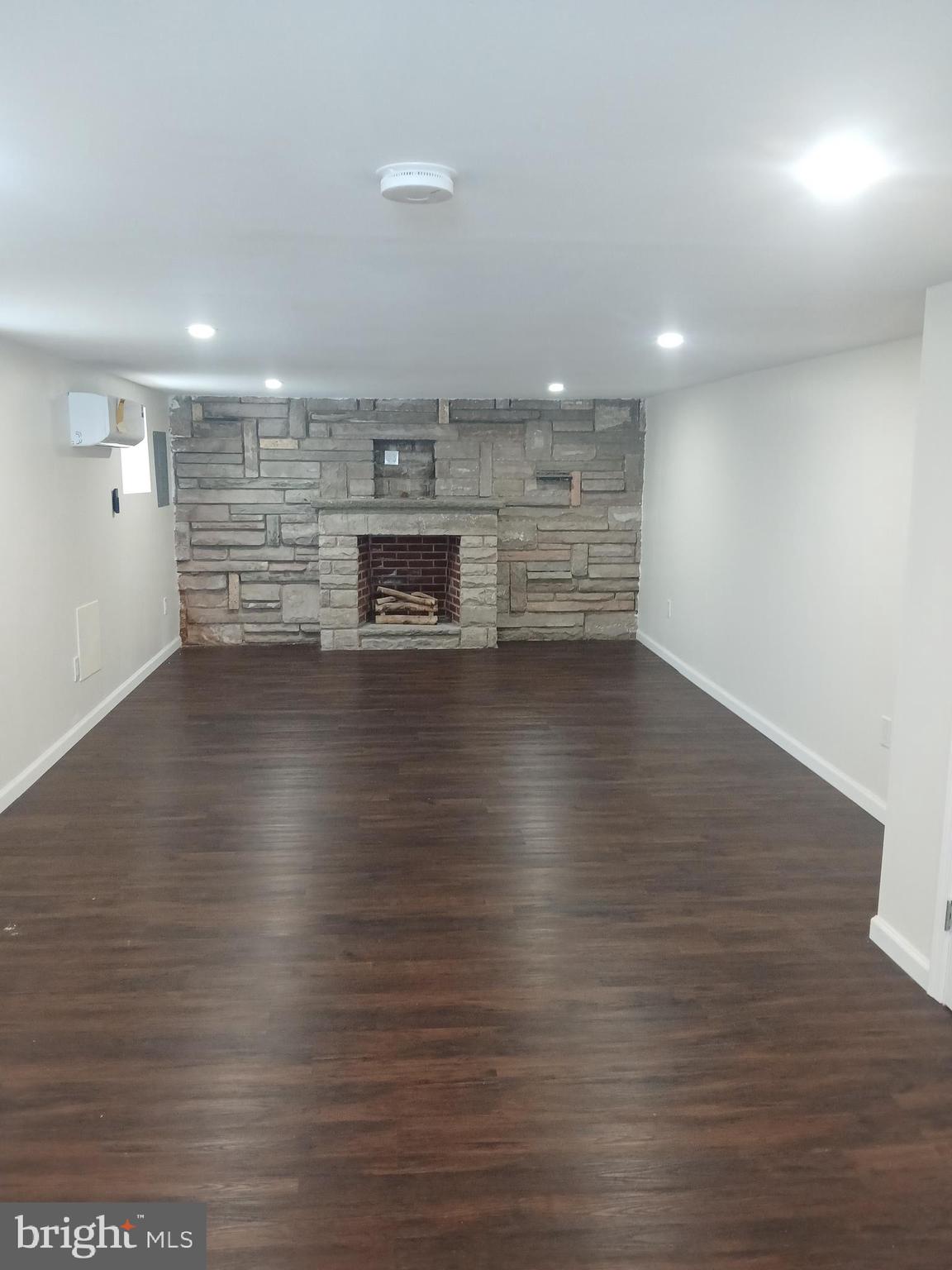 GERMANTOWN (EAST) - Residential