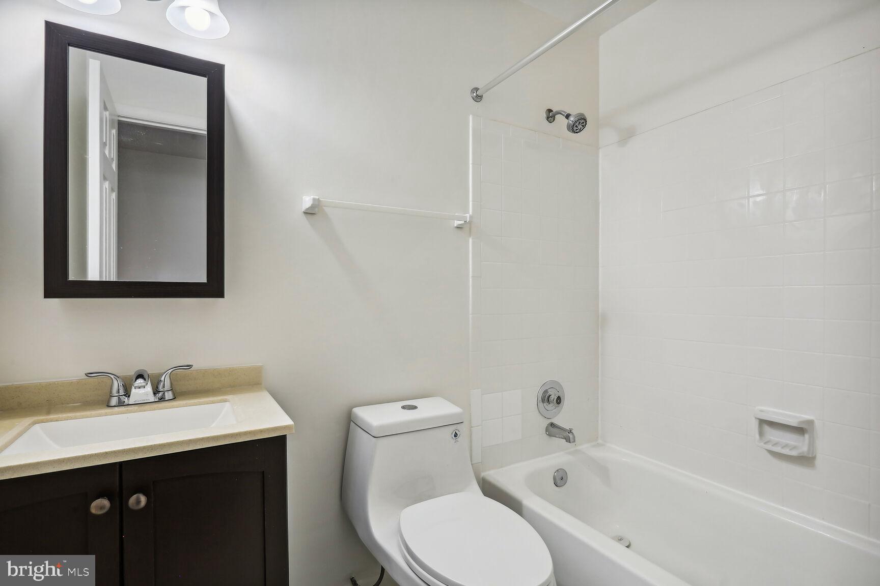 DALE CITY - Residential Lease