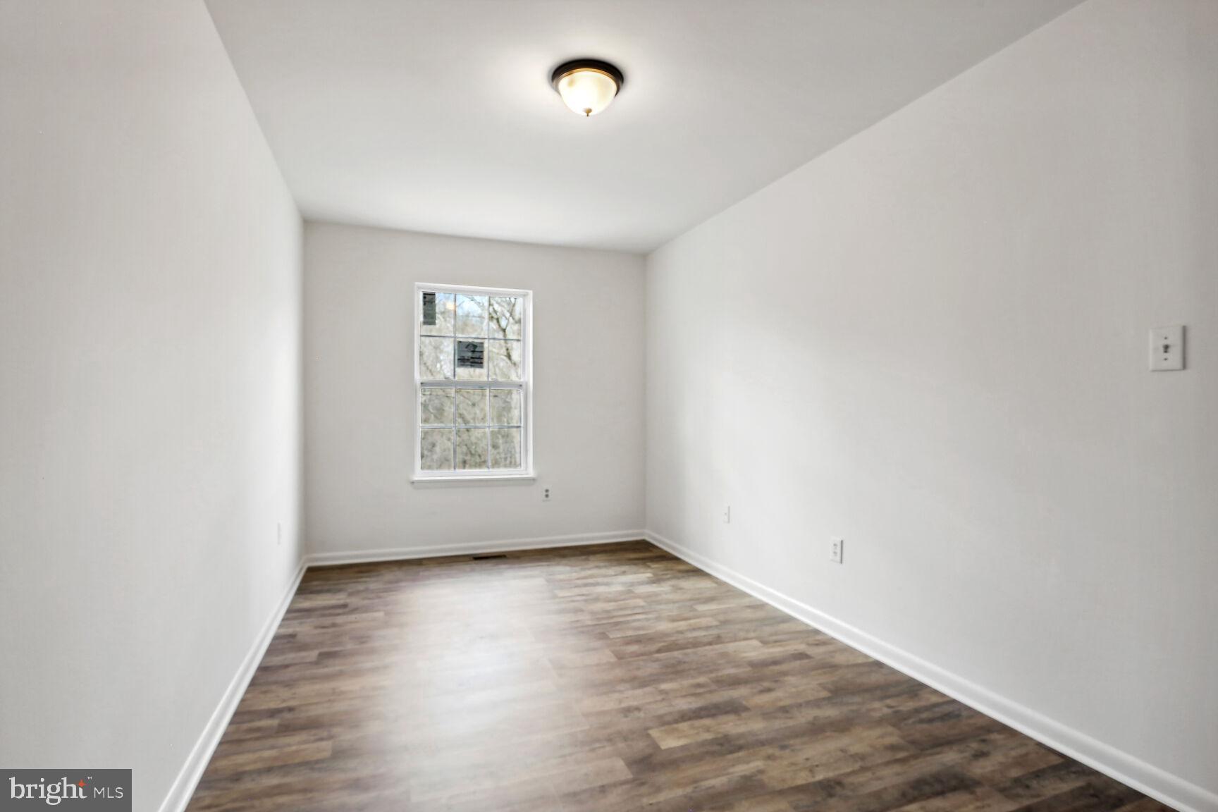 DALE CITY - Residential Lease