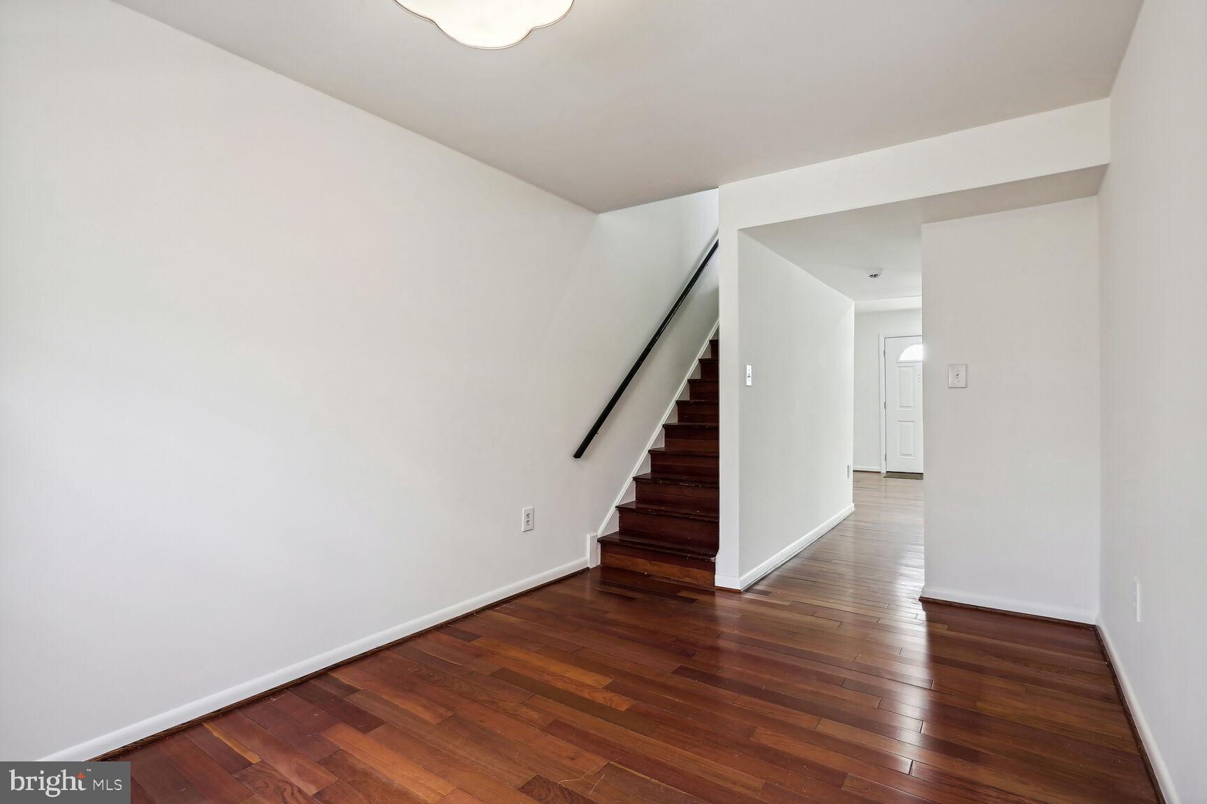 DALE CITY - Residential Lease