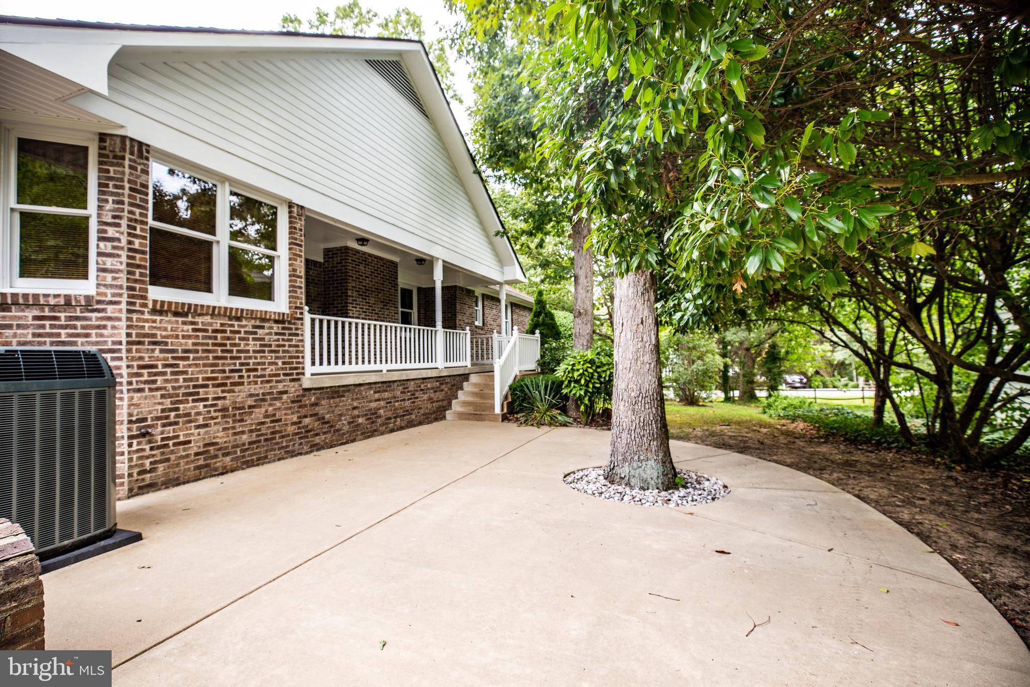 WOODLAWN - Residential