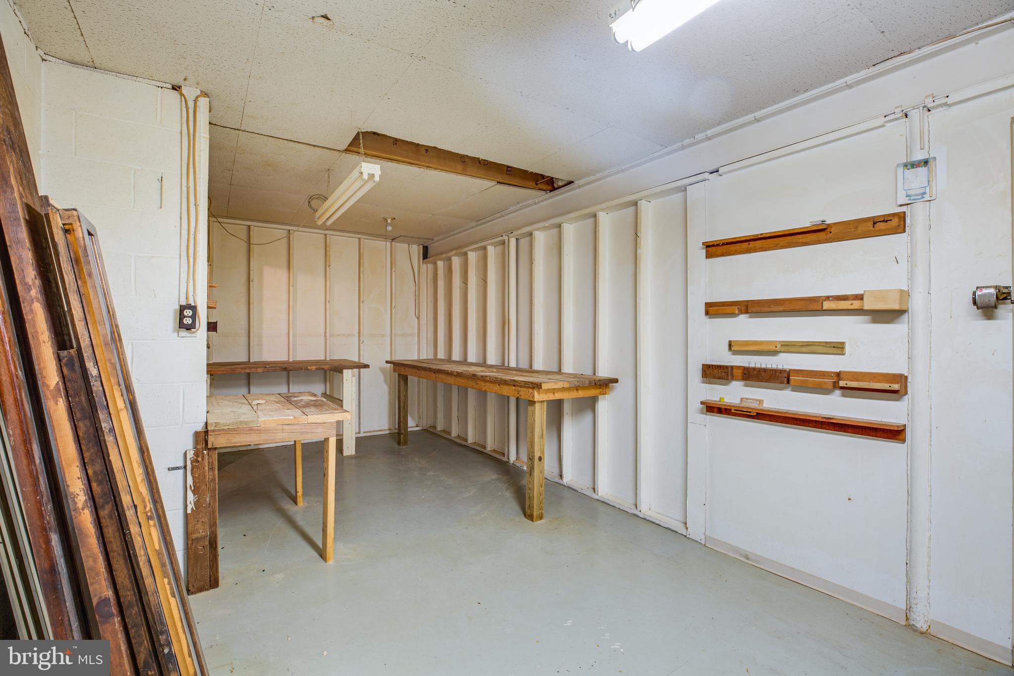 WOODLAWN - Residential