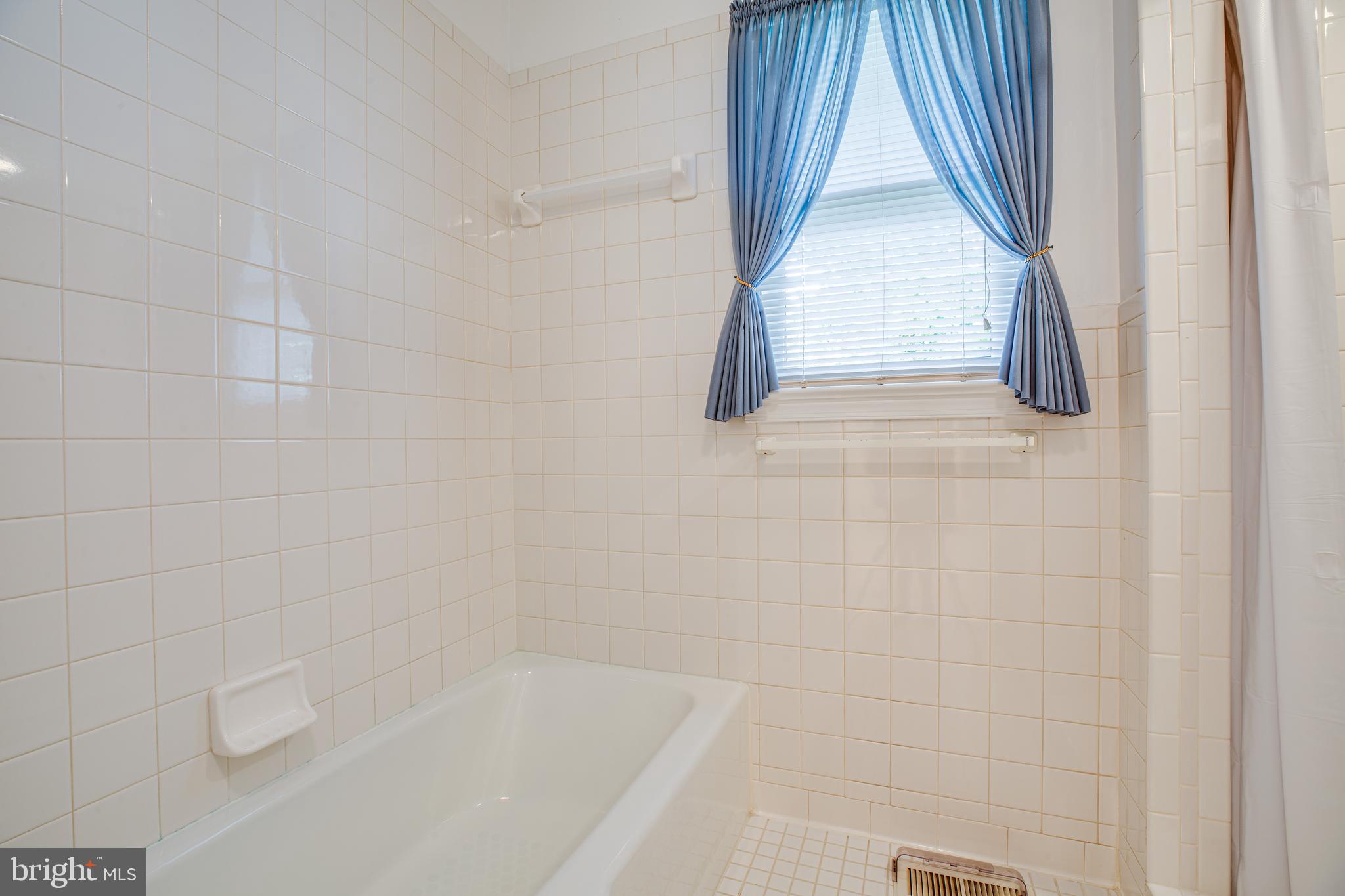 WOODLAWN - Residential