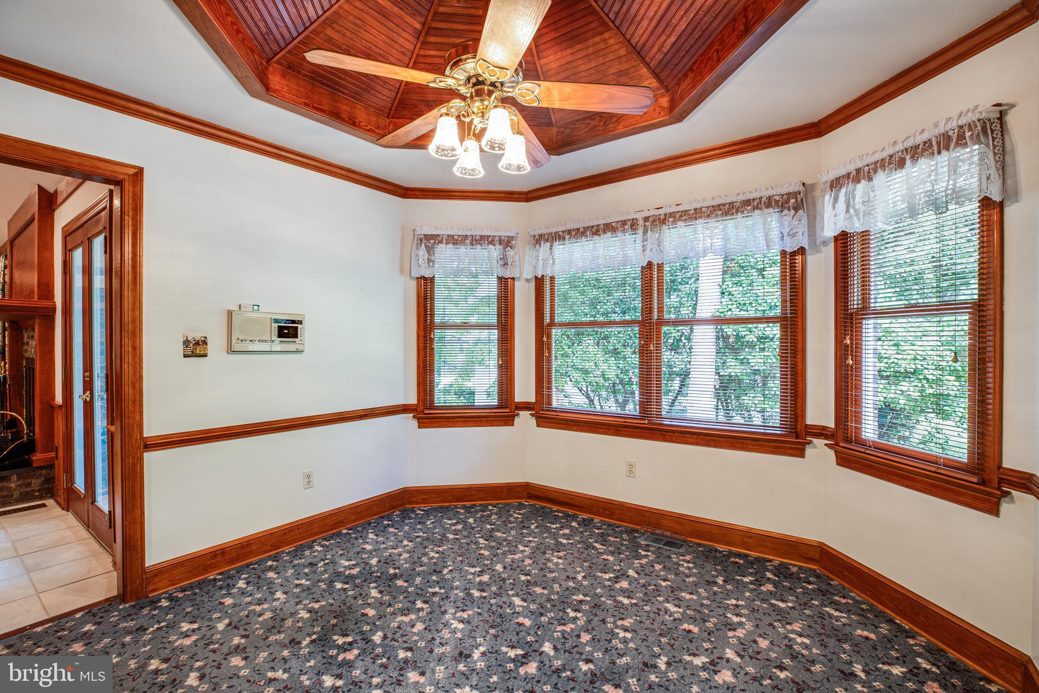 WOODLAWN - Residential