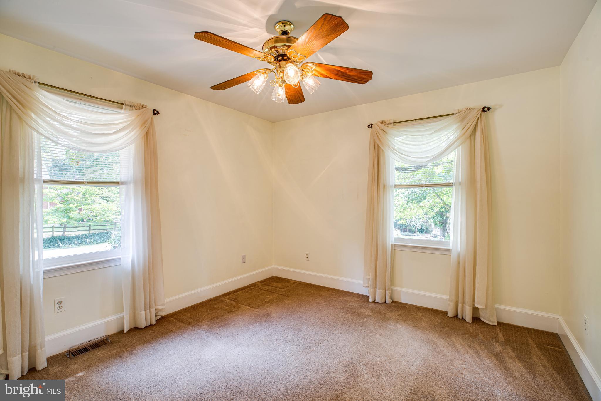 WOODLAWN - Residential