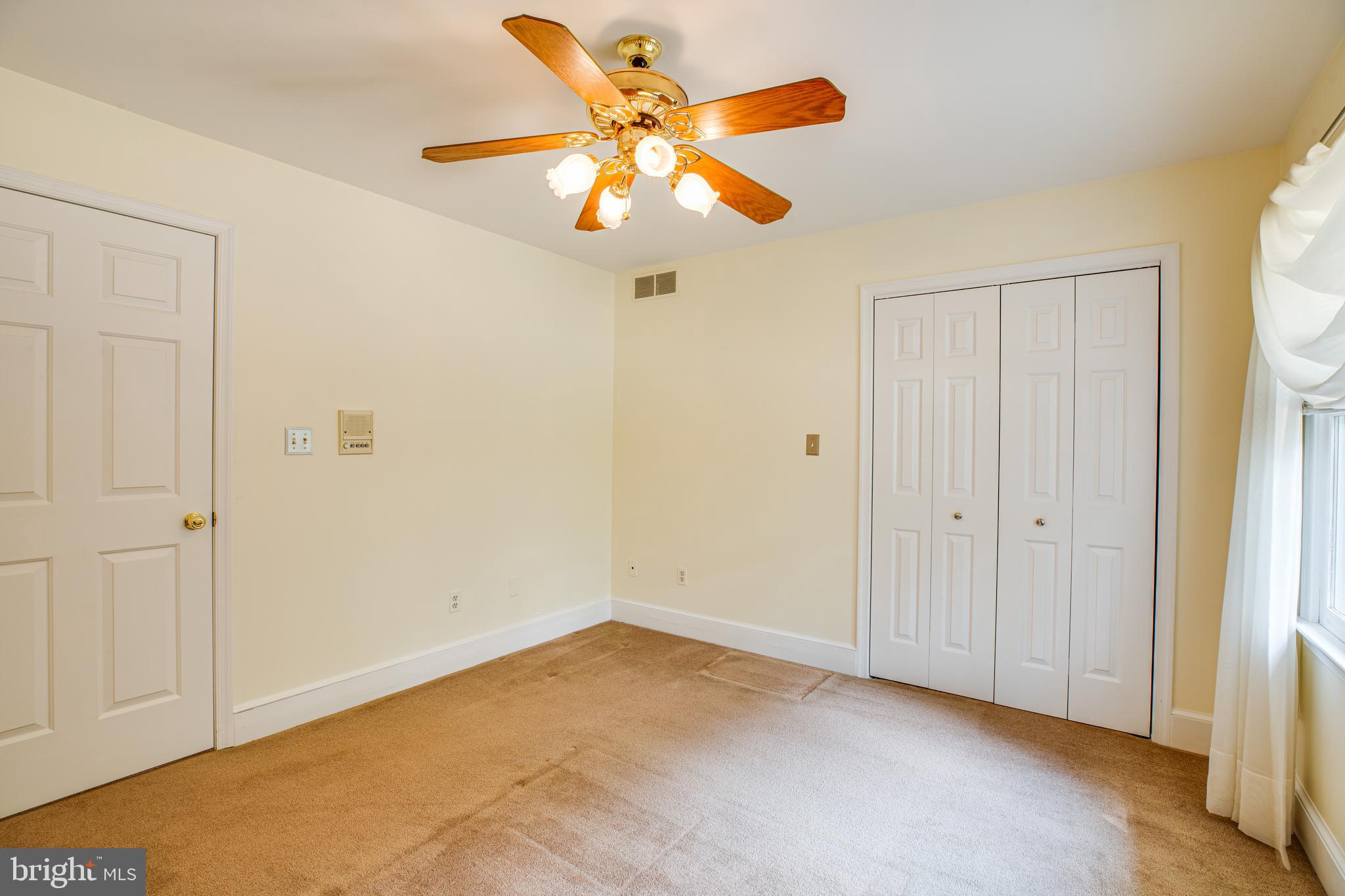 WOODLAWN - Residential