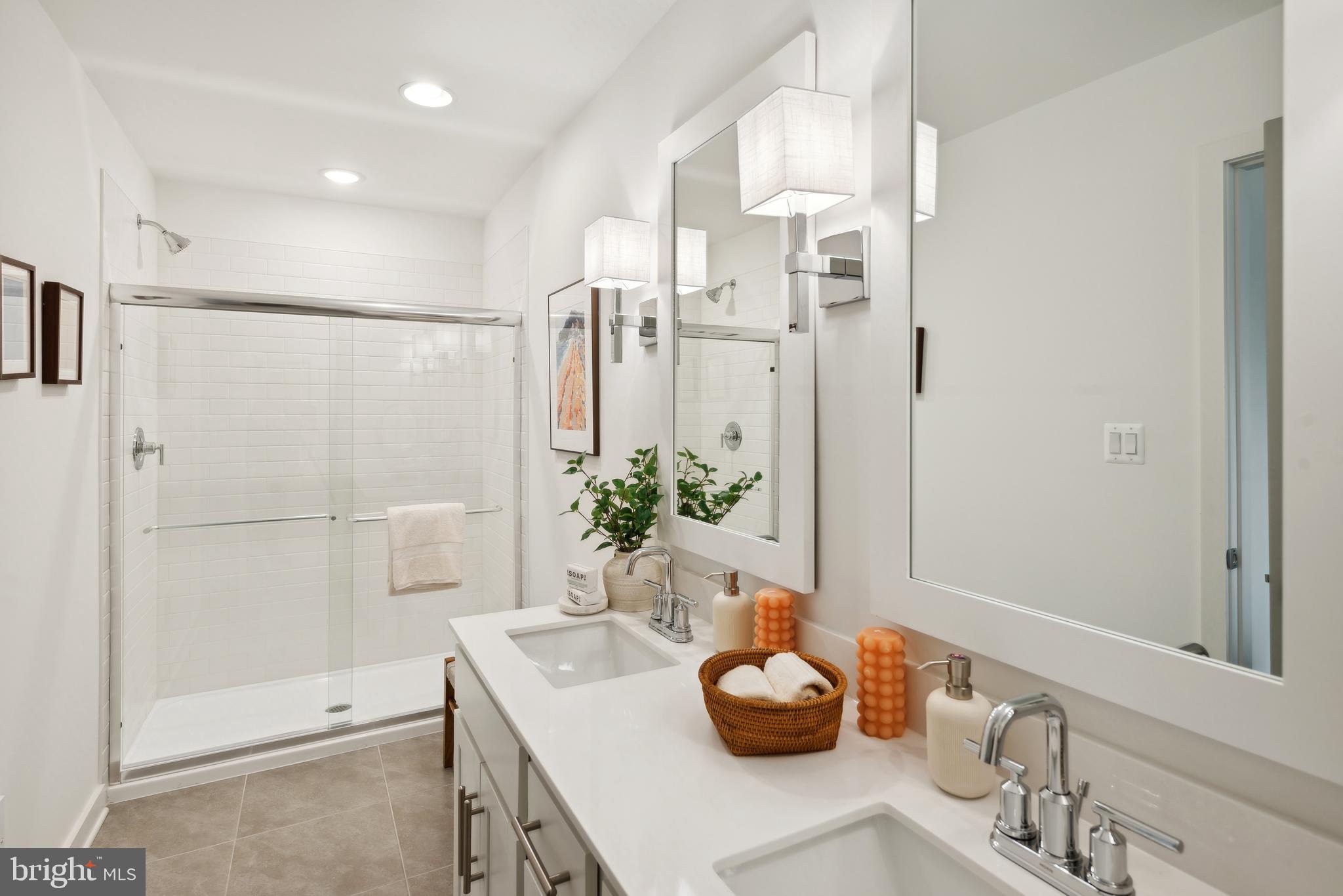 WILDERNESS SHORES - Residential