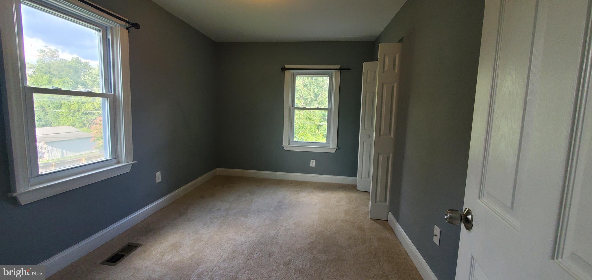 NORTH HALETHORPE - Residential