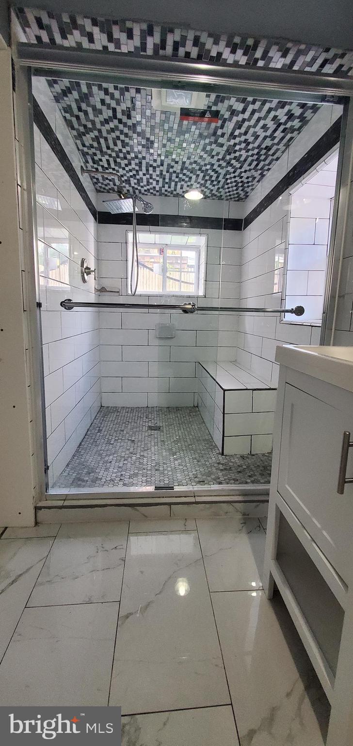 NORTH HALETHORPE - Residential