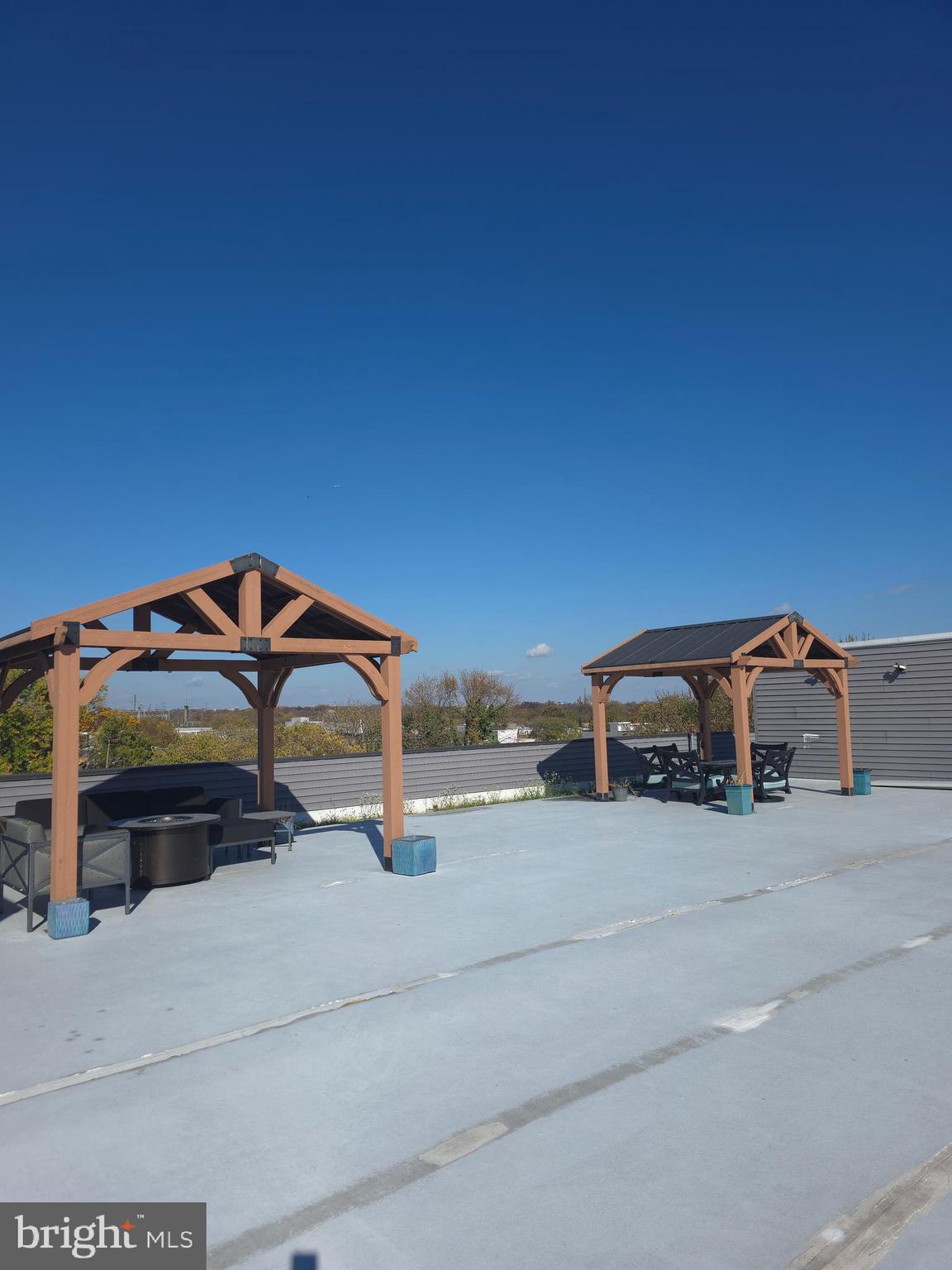 MANTUA - Residential Lease