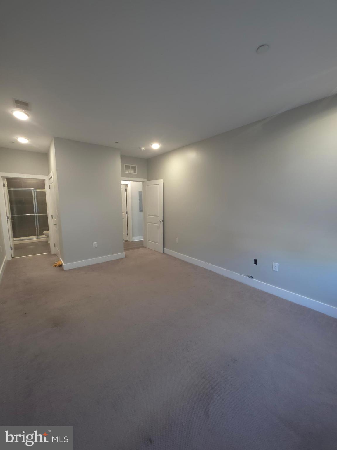 MANTUA - Residential Lease