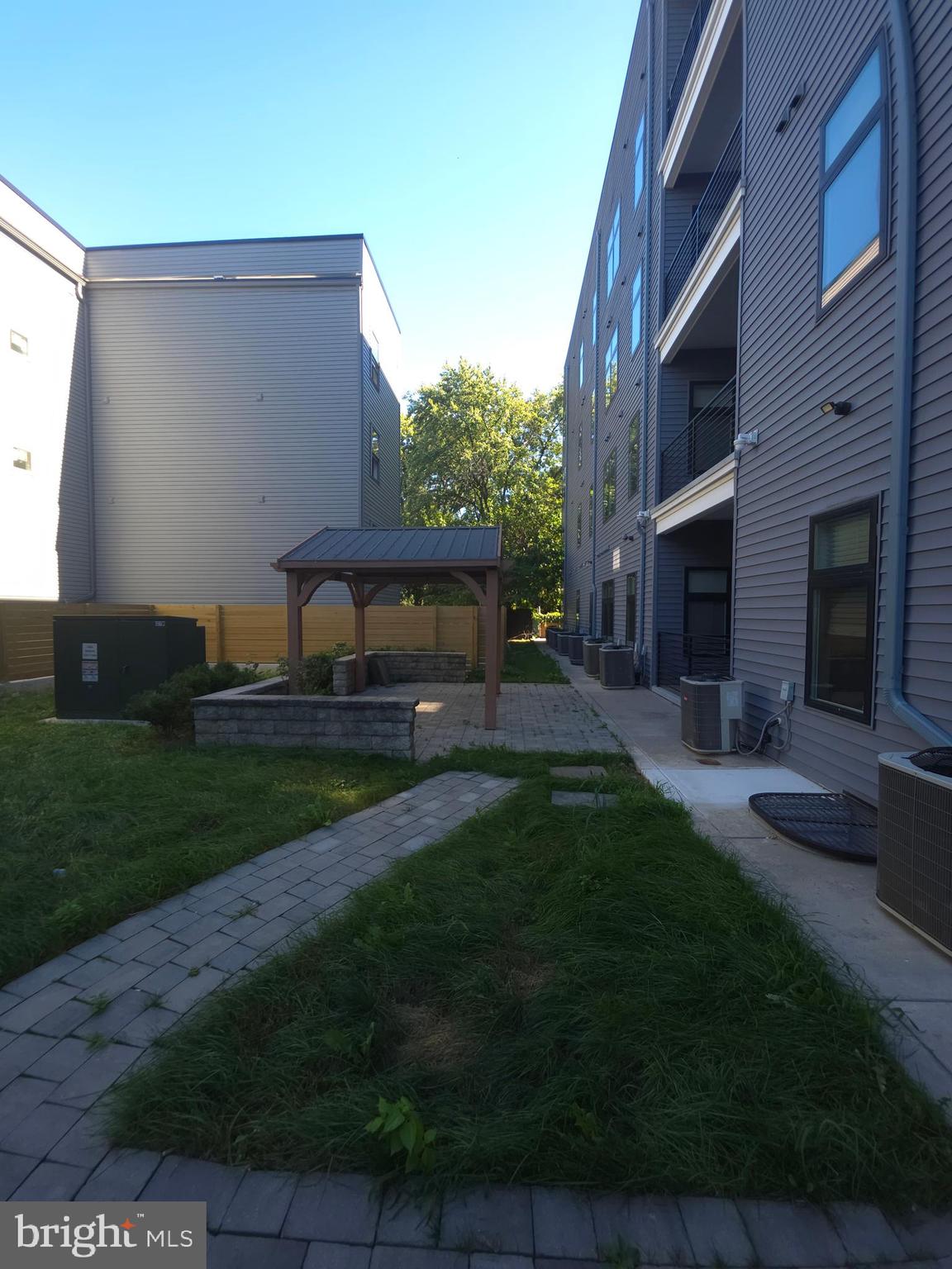 MANTUA - Residential Lease