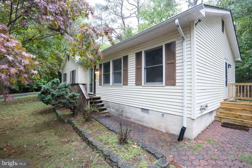 Please text or email with questions or inquiries.

New carpet will be installed.

Welcome to home in  Chesapeake Ranch Estates! This beautifully maintained 3-bedroom, 2-bathroom rambler offers a perfect blend of modern updates and spacious living, ideal for families and entertaining. Updated kitchen and cabinets. Spacious interior and extertior for entertaining.