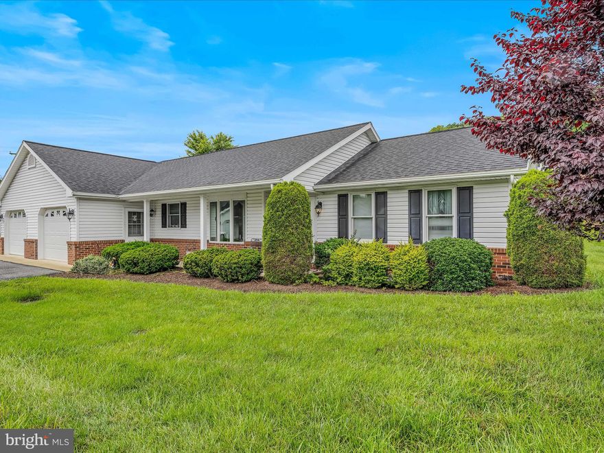 SOUGHT AFTER 55+ RETIREMENT COMMUNITY - BERKELEY GARDENS  - SHOW CASING LEISURE LIVING AT 23 GARDEN DRIVE. SPLIT BEDROOM DESIGN - 2 BEDROOMS, 2 FULL BATHS, OPEN LIVING/DINING SPACE, KITCHEN, PANTRY CLOSET AND LAUNDRY BOTH OFF KITCHEN, ATTACHED GARAGE AND PUBLIC WATER AND SEWER.
PRIMARY BEDROOM OFFERS WALK IN SHOWER. MAIN BATH FEATURES TUB AND SHOWER COMBO. UPGRADES FROM THE ORIGINAL BUILD INCLUDE KITCHEN CORIAN COUNTERTOPS, REMOLDED PRIMARY BATH WITH CERAMIC FLOORING, SUBWAY TILES, CORIAN COUNTERTOP NEW ROOF 2021, HEAVY DUTY GARAGE DOOR 2016, NEWER STAMPED CONCRETE PATIO WITH REMOTE CONTROLLED AWNING, CROWN MOLDING THROUGHOUT CHERRY HARDWOOD FLOOR IN FOYER AND 2ND BEDROOM.
HOA FEE INCLUDES MOWING AND SNOW REMOVAL. ALL CONVENIENTLY LOCATED TO GROCERY STORE, RESTAURANTS, SHOPS AND A PHARMACY.
$309,900. AFFORDS YOU PEACE OF MIND LIVING IN YOUR GOLDEN YEARS.