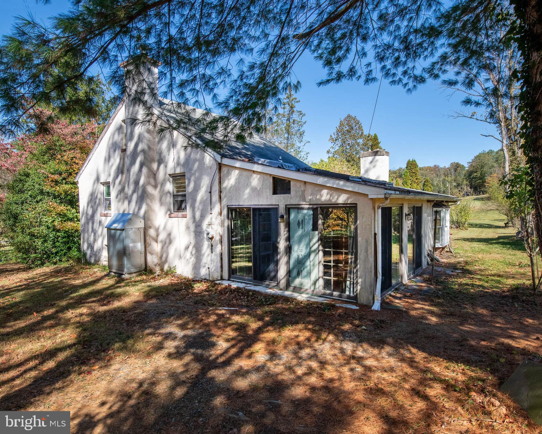 1822 DETWEILER ROAD